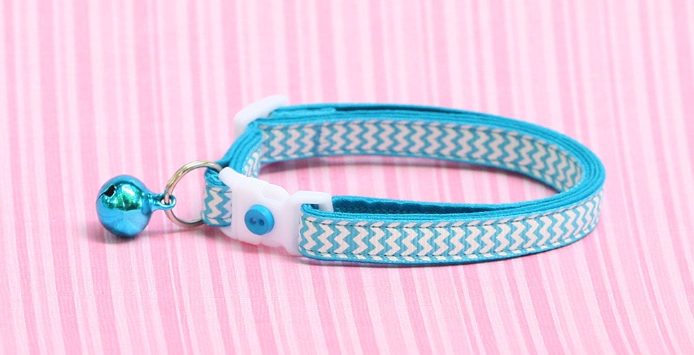 Tropical Blue Chevrons Cat Collar-2